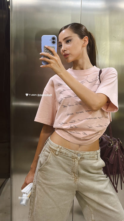 CURSED LETTERS TEE PINK