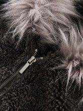 Görseli Galeri görüntüleyiciye yükleyin, DAMNED CULT FUR HOODED SHERPA JACKET
